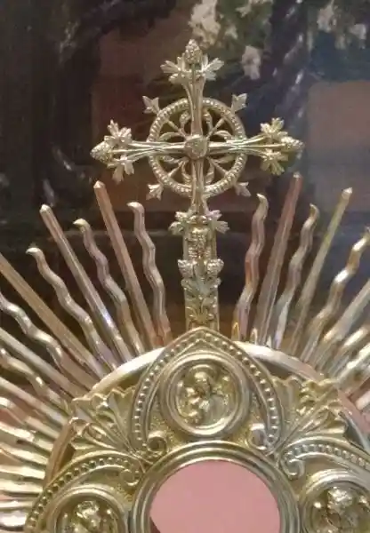 Monstrance, solar disc, cross, solar cross, sun symbol, rays